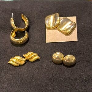 Gold earrings 4 pairs